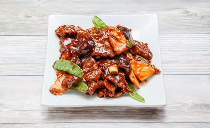 Beef with Black Mushrooms & Bamboo Shoots / 双冬牛肉.