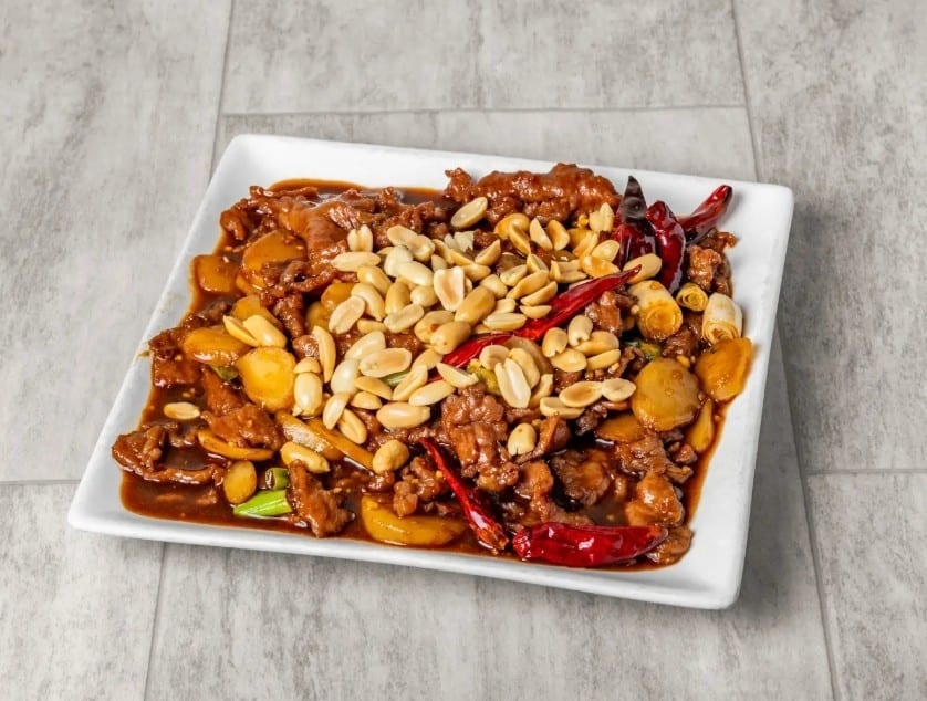 Kung pao chicken (dinner) / 宫保鸡丁（晚）.