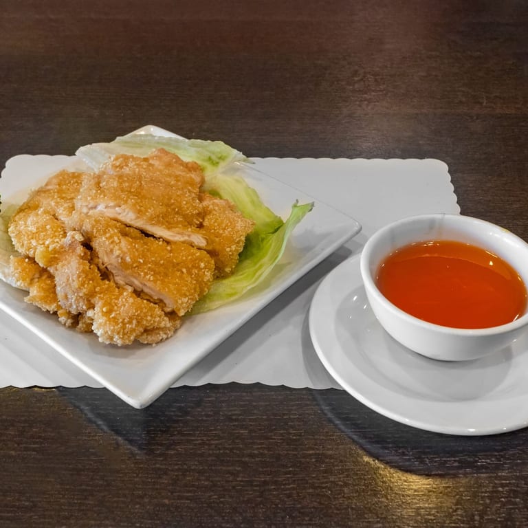 Lemon Chicken Delights: A Tangy Chinese Favorite