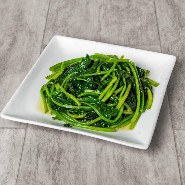 Sautéed spinach / 炒菠菜.