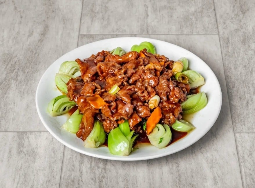 Beef with Chinese green baby cabbage / 牛肉青江菜.