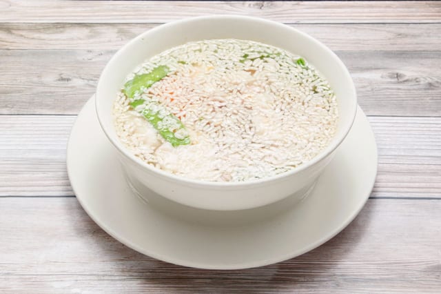 Three flavors sizzling rice soup / 三鲜锅巴汤.