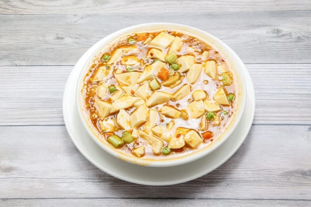 Ma bo tofu (with beef) / 麻婆豆腐.