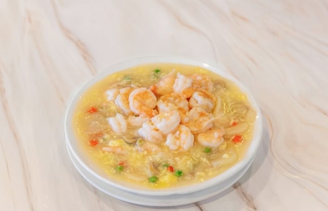 Shrimp with lobster sauce (lunch) / 虾龙糊（午）.