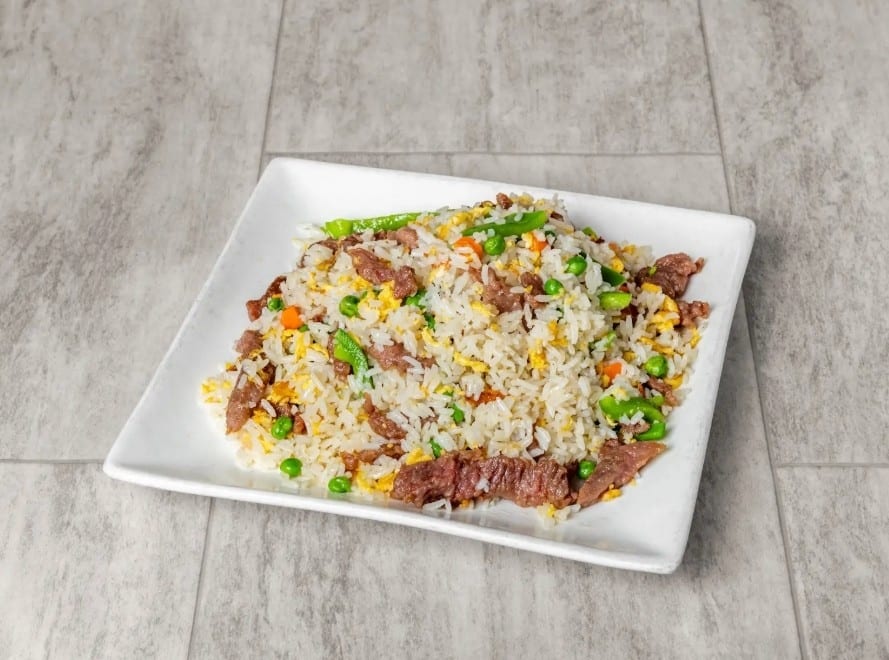 Pepper beef fried rice / 青椒牛肉炒饭.