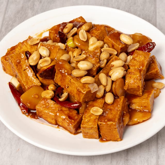 Kung pao style fried tofu / 宫保豆腐.