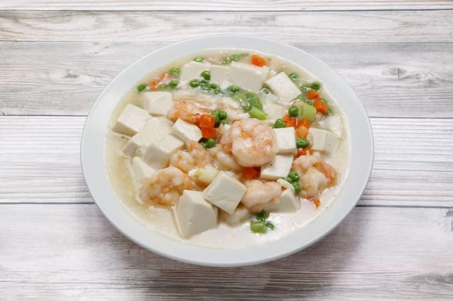 Shrimp with bean curd / 虾仁豆腐.