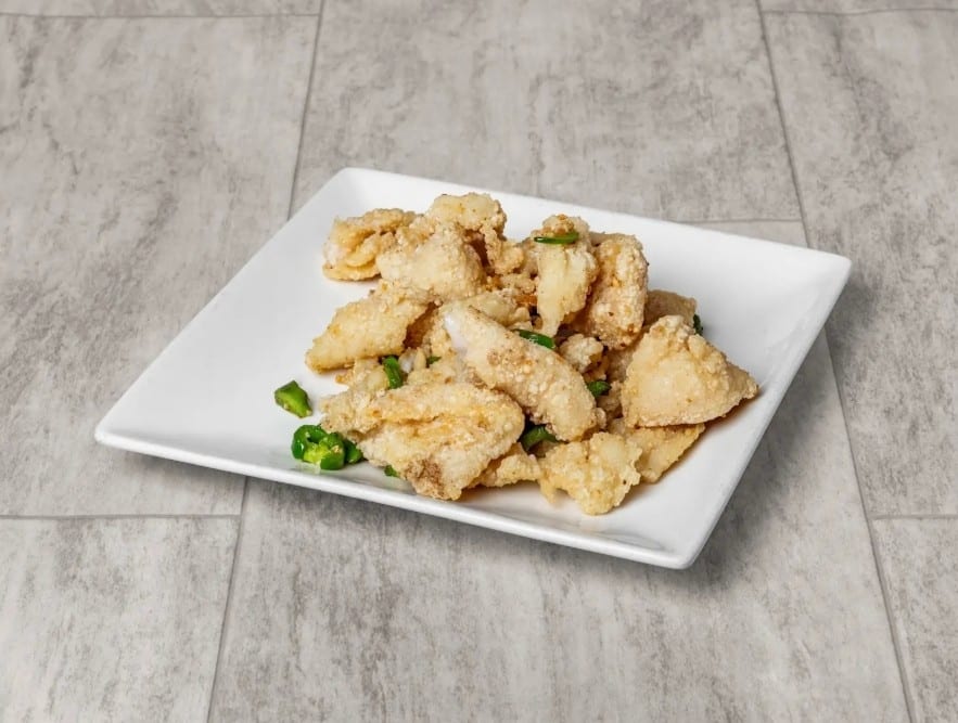 Salt & pepper fried fish fillets / 椒盐鱼片.