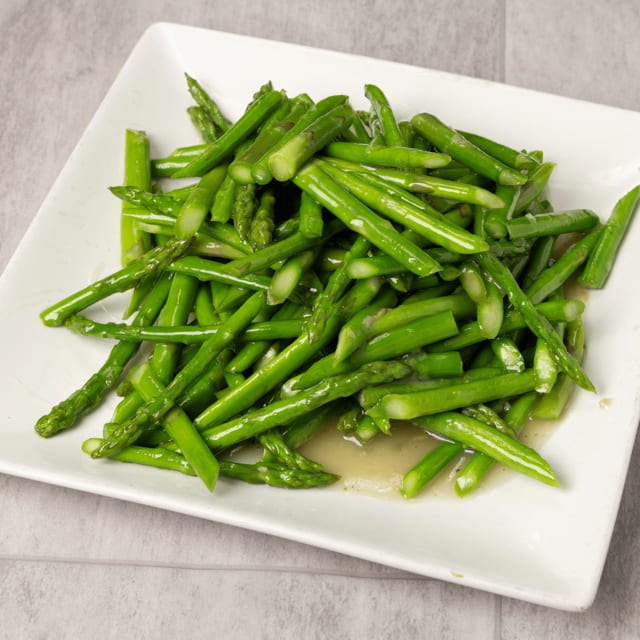 Sautéed asparagus (seasonal) / 炒芦笋.