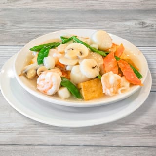 Seafood with crispy tofu (lunch) / 海鲜脆皮豆腐(午)