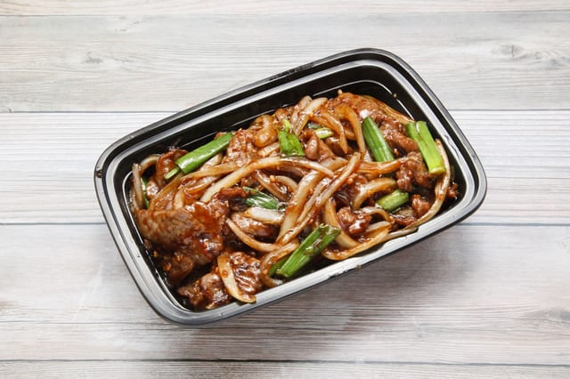 Mongolian beef / 葱爆牛肉.