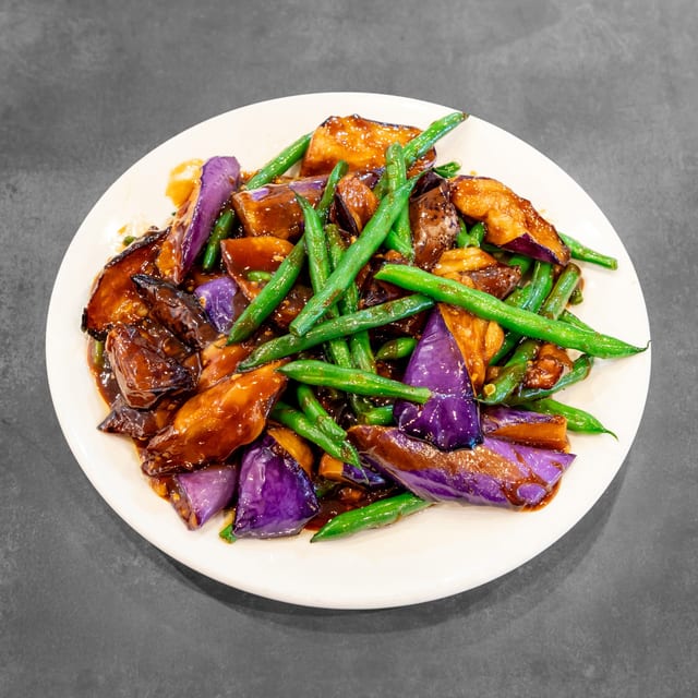 Stir Fried Eggplant with Green Bean 茄子炒四季豆.