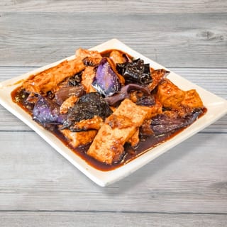 Stir-fried eggplants with fried tofu (lunch) / 茄子豆腐(午)