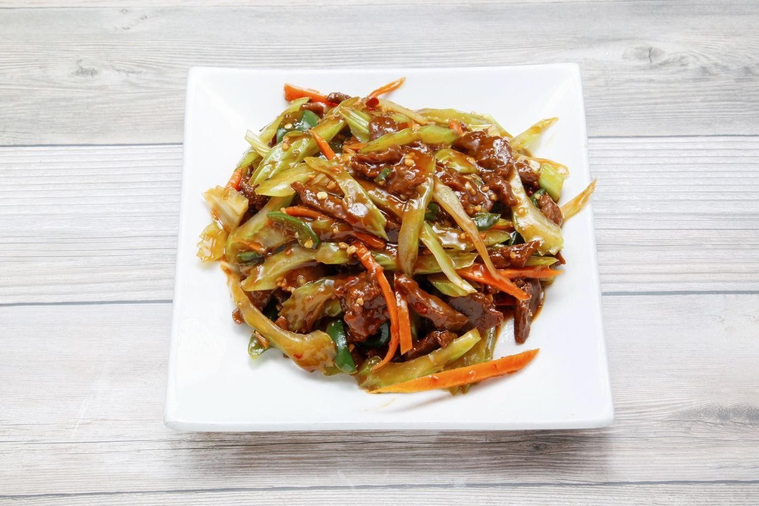 Hot & spicy shredded beef / 干烧牛肉丝.