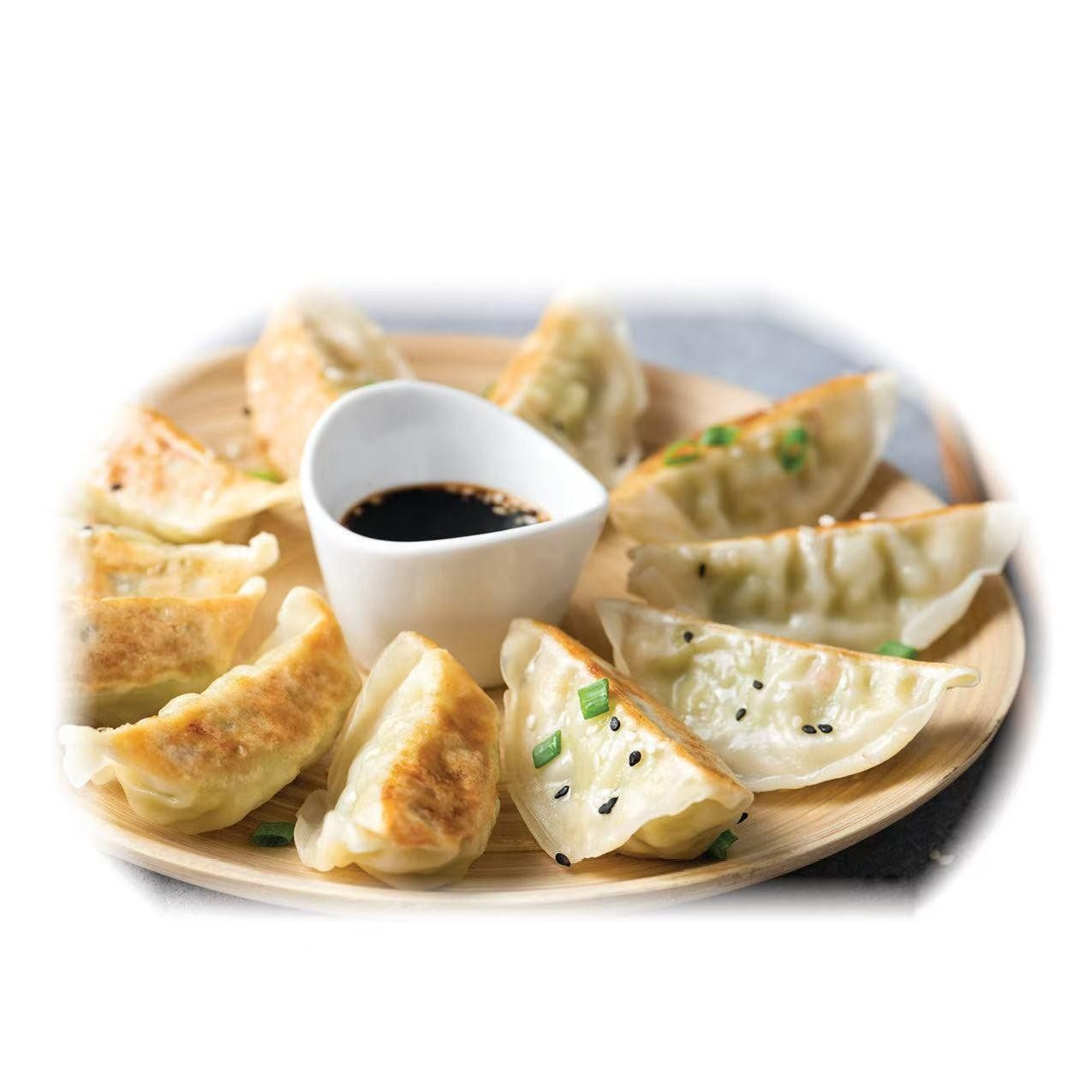 Pan fried dumplings (8) / 锅贴（8）.