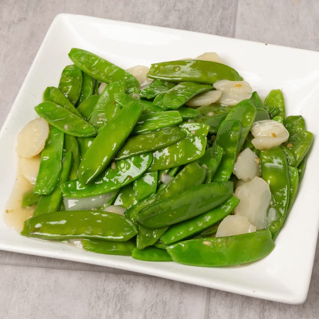 Sautéed snow peas / 炒雪豆.