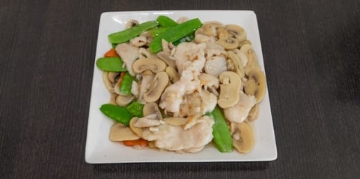 Moo goo gai pan / 蘑菇鸡片.