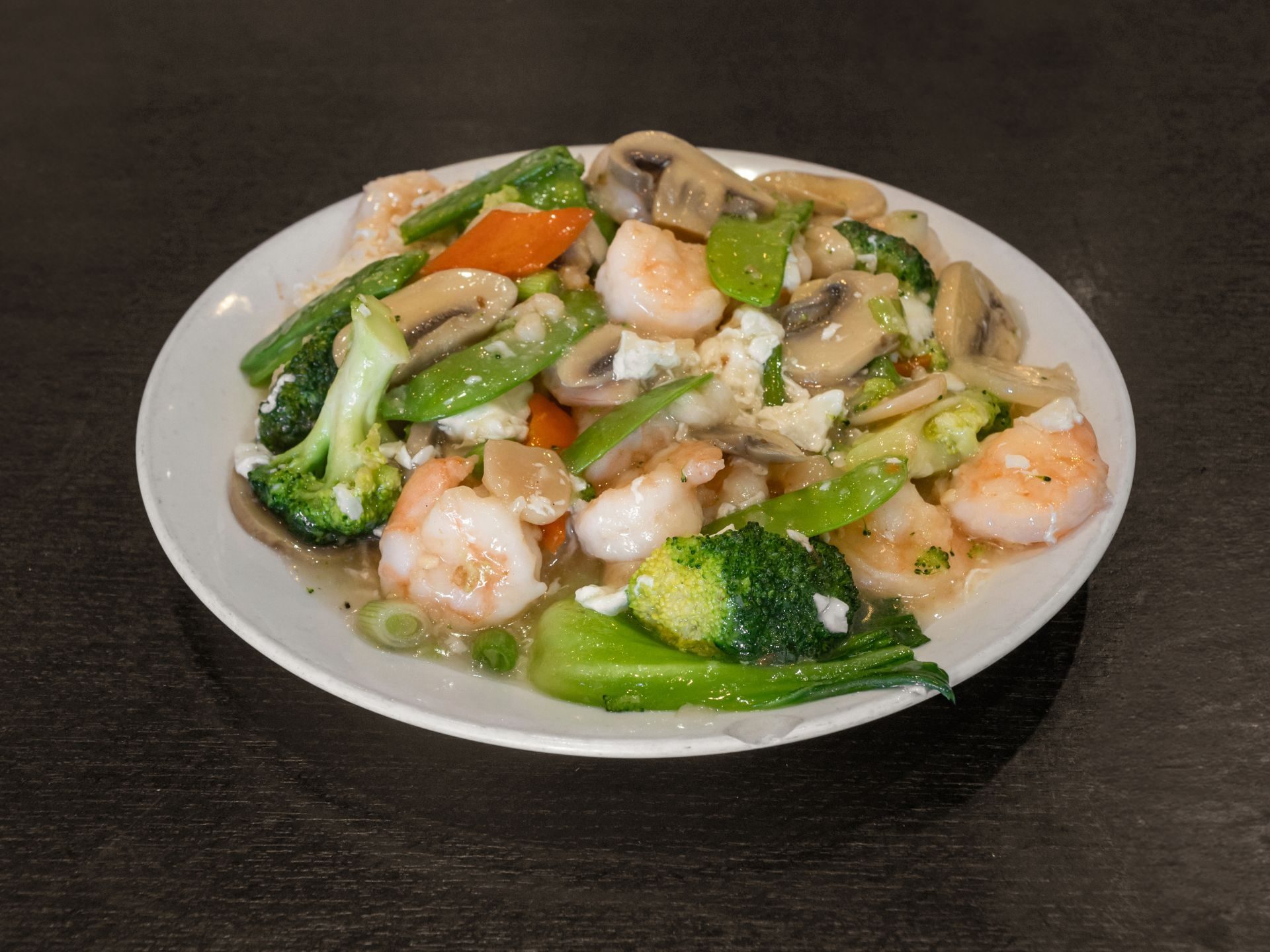 Lake Tungting-style shrimp / 洞庭虾.