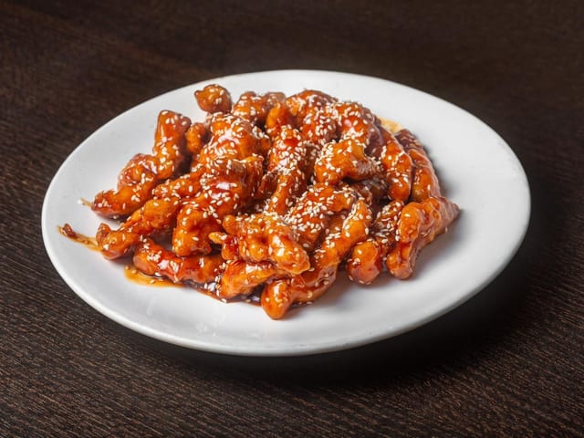 Sesame chicken / 芝麻鸡.