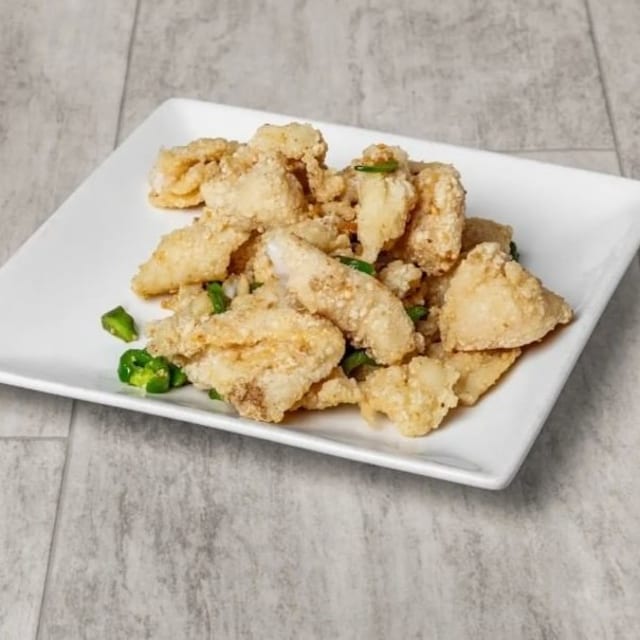 Salt & pepper fried fish fillets (dinner) / 椒盐鱼片（晚）.