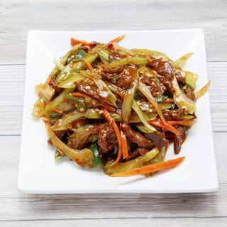 Hot & spicy shredded beef (lunch) / 干烧牛肉丝(午