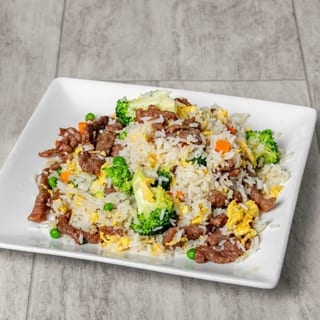 Beef fried rice with broccoli / 芥兰牛肉蛋炒饭