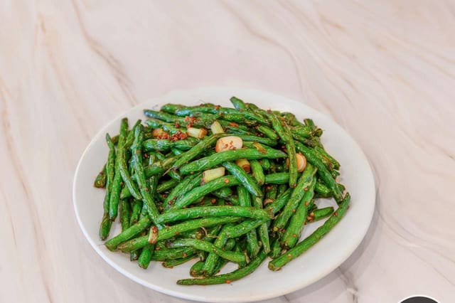 Dry sautéed string beans / 干扁四季豆.