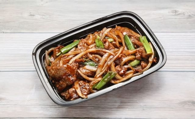 Mongolian beef / 葱爆牛肉.
