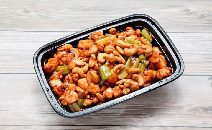 Diced Chicken with Cashew Nuts / 腰果鸡丁.