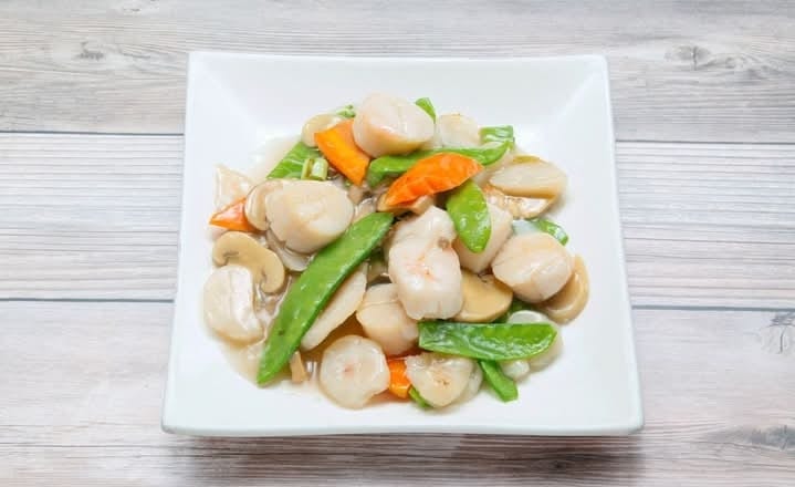 Scallops with garlic sauce / 鱼香干贝.