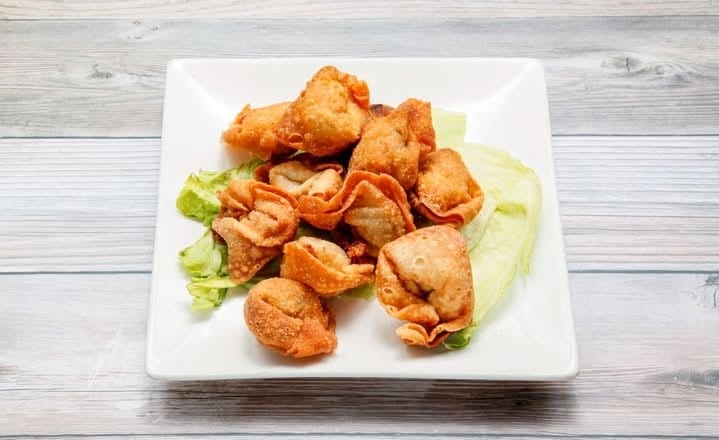 Fried wontons / 炸云吞.
