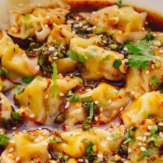 Wontons Szechwan style / 红油抄手